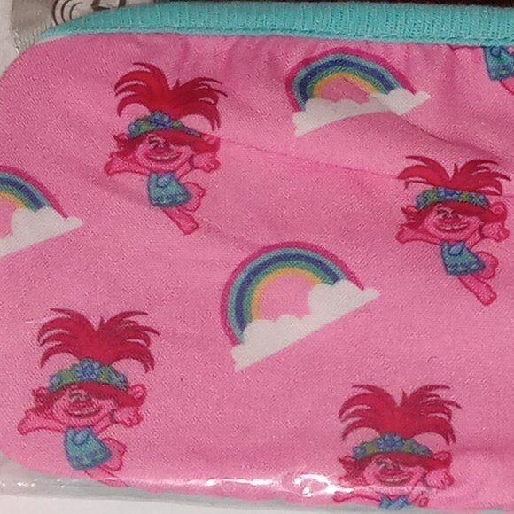 🎯 10 for $10 / Trolls Childrens Face Mask - Picture 4 of 5
